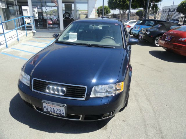Audi A4 2004 photo 8