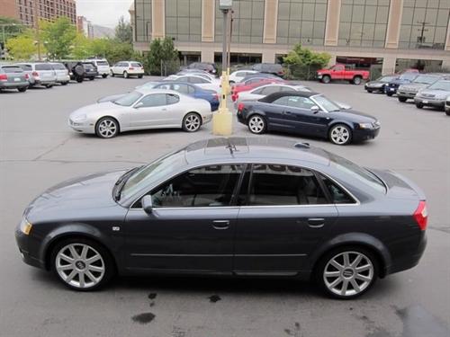 Audi A4 2004 photo 3