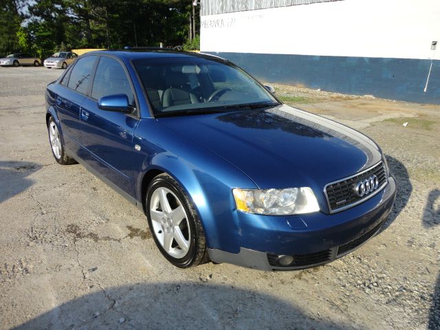 Audi A4 2004 photo 1
