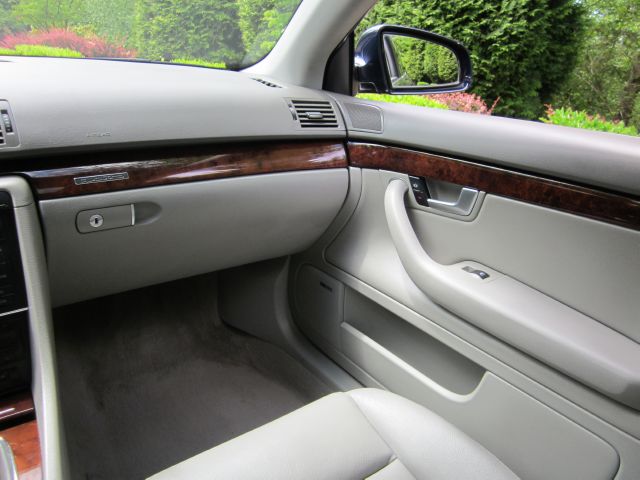 Audi A4 SES 5dr Sedan