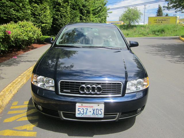 Audi A4 2004 photo 1