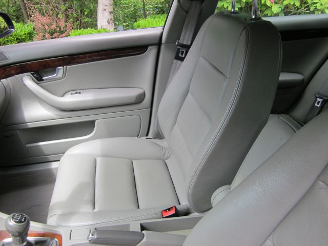 Audi A4 2004 photo 12