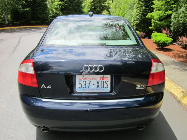 Audi A4 2004 photo 14