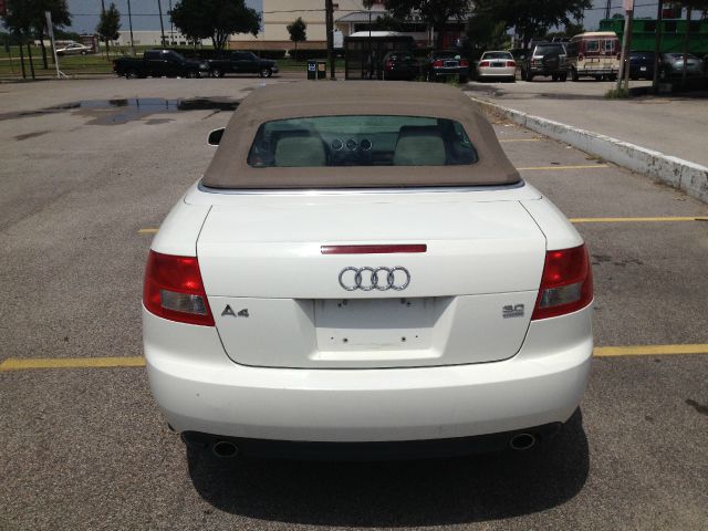 Audi A4 2004 photo 3