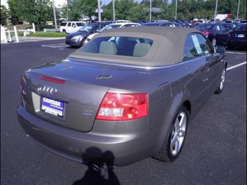 Audi A4 2004 photo 2