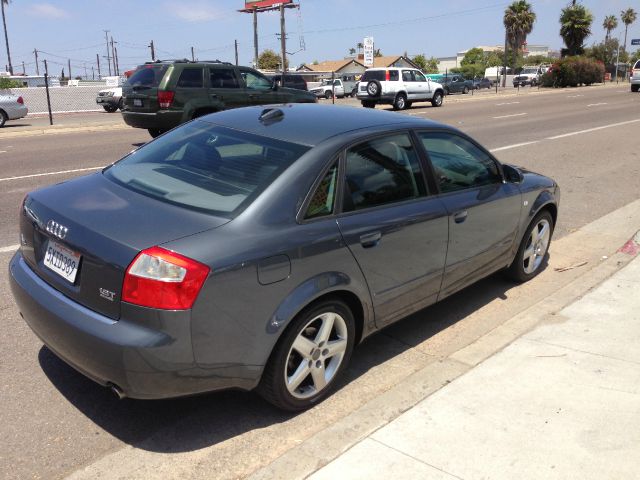 Audi A4 2004 photo 8