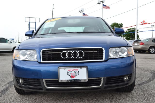 Audi A4 2004 photo 4