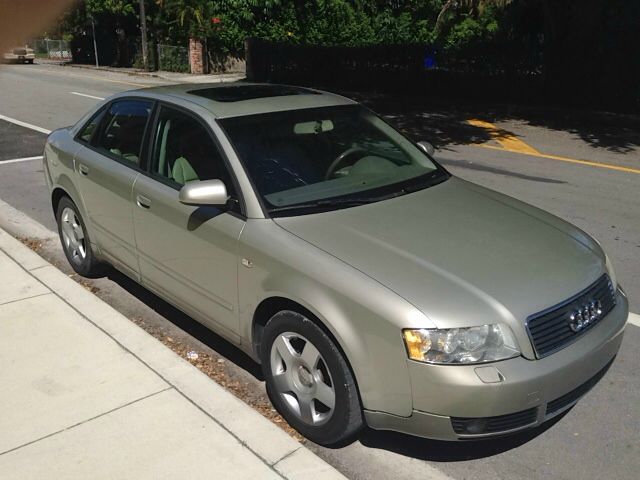 Audi A4 2004 photo 1