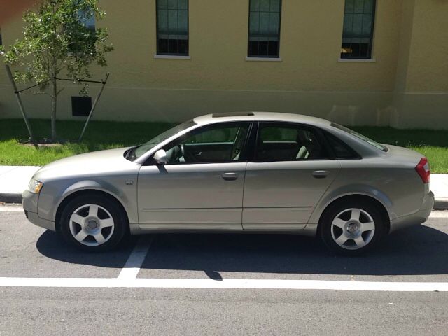 Audi A4 2004 photo 4