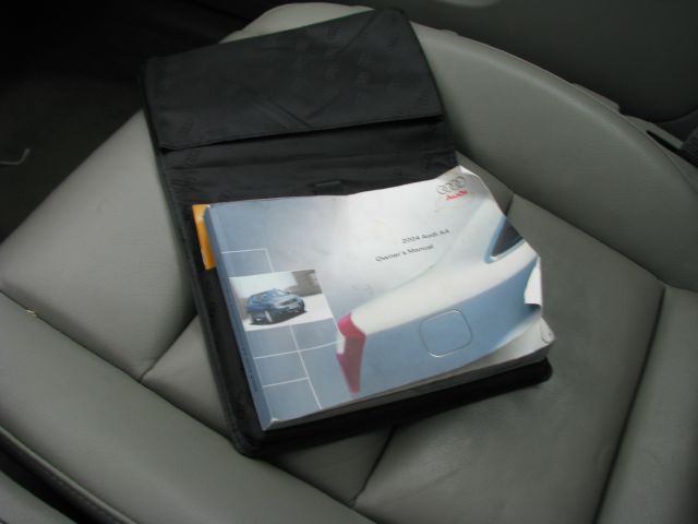 Audi A4 2004 photo 4