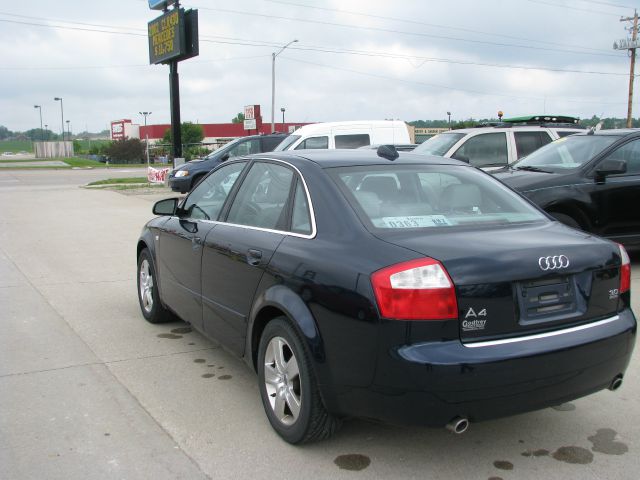 Audi A4 2004 photo 5