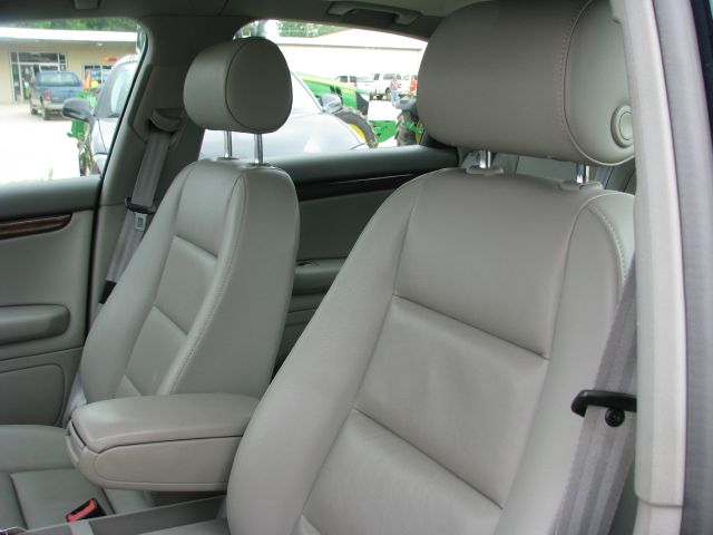 Audi A4 2004 photo 8