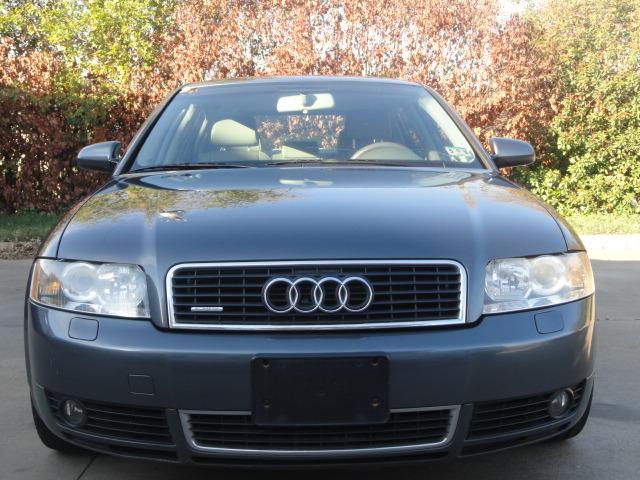 Audi A4 2004 photo 1