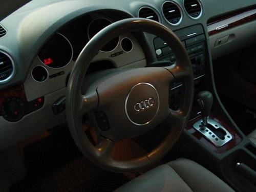Audi A4 2004 photo 3