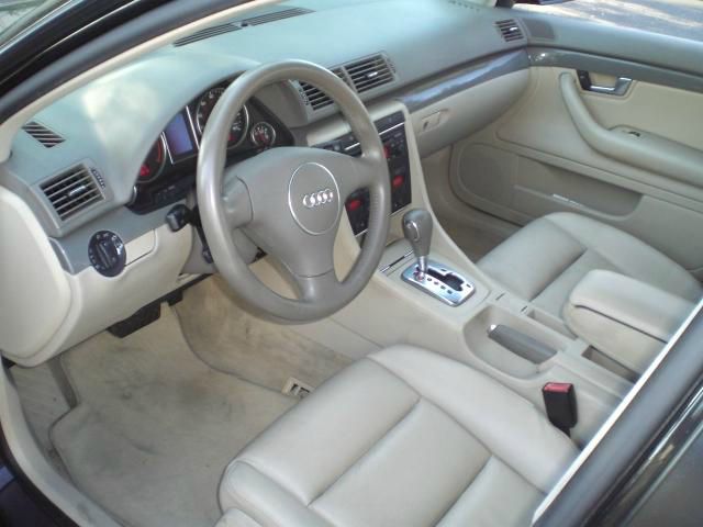 Audi A4 2004 photo 2