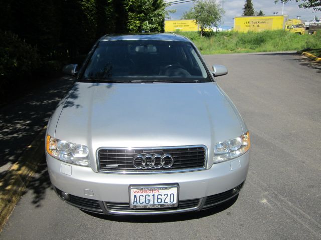 Audi A4 2004 photo 10