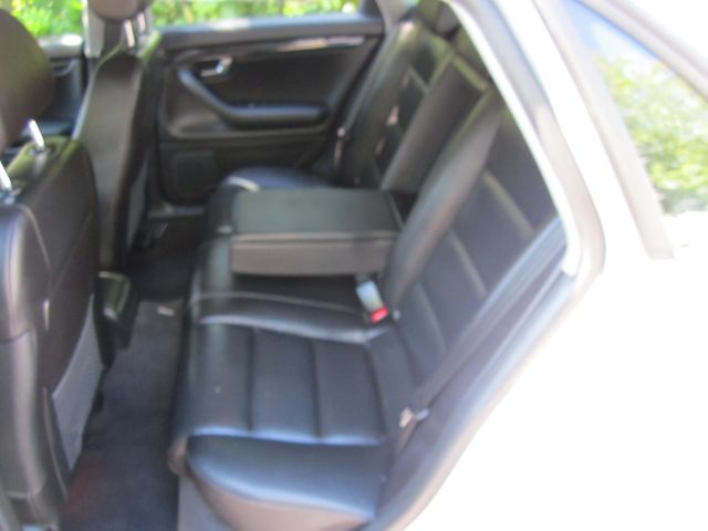 Audi A4 2004 photo 11
