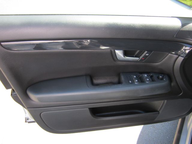 Audi A4 2004 photo 12