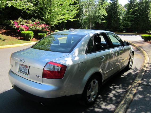 Audi A4 2004 photo 13