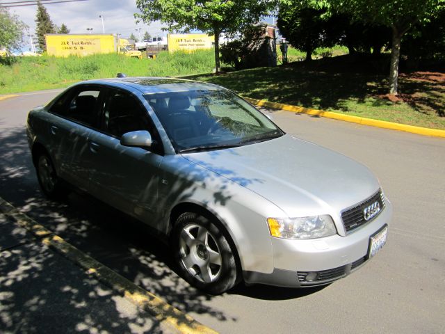 Audi A4 2004 photo 4