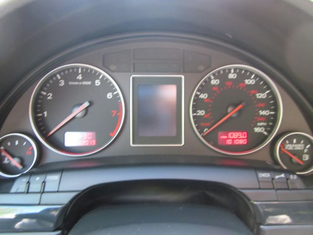 Audi A4 2004 photo 9