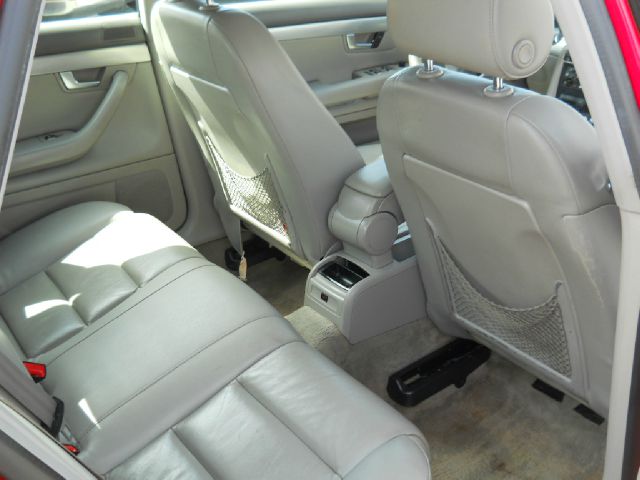 Audi A4 2004 photo 1