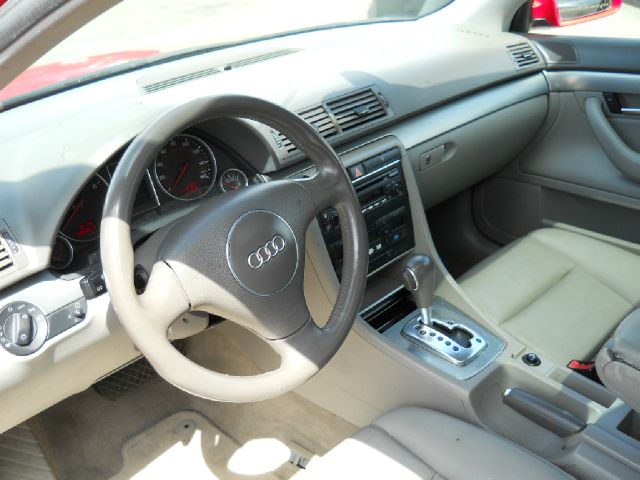 Audi A4 2004 photo 5