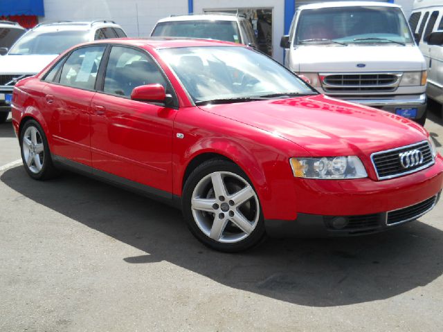 Audi A4 2004 photo 8