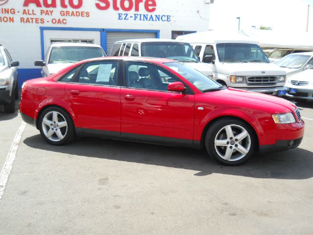 Audi A4 2004 photo 9