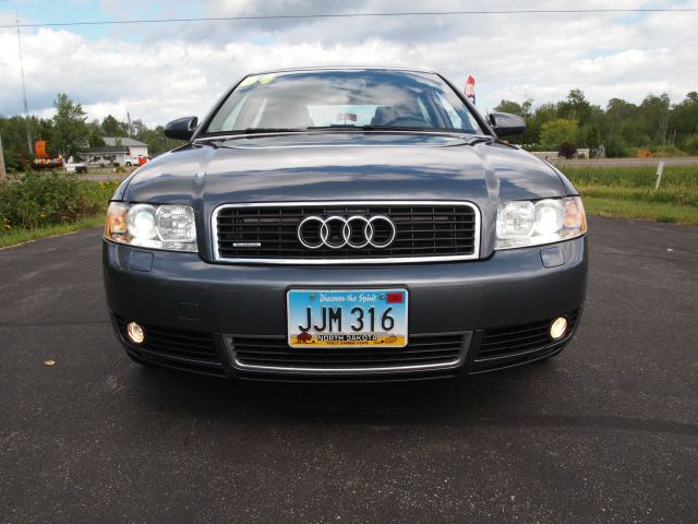 Audi A4 2004 photo 3
