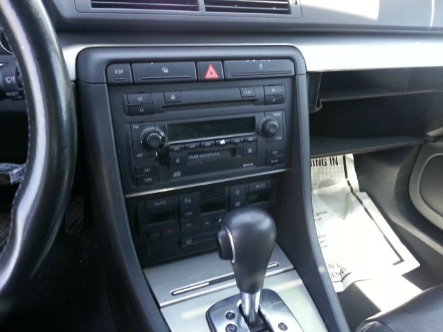 Audi A4 2005 photo 2