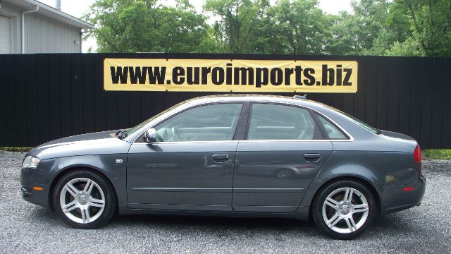 Audi A4 2005 photo 2
