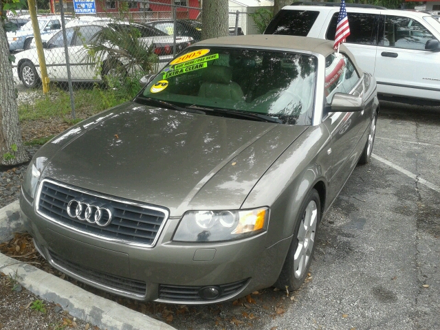 Audi A4 2005 photo 2