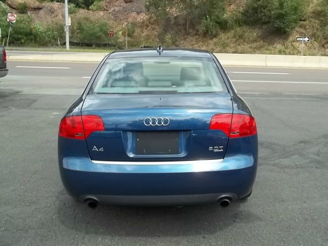 Audi A4 2005 photo 4