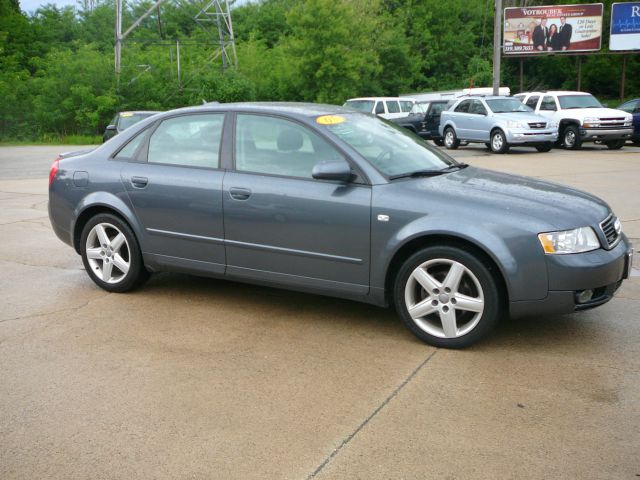 Audi A4 2005 photo 13