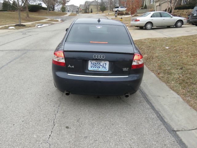 Audi A4 2005 photo 2