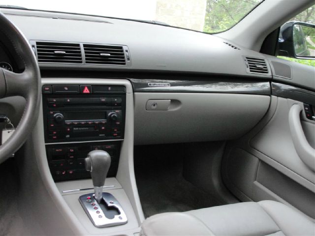 Audi A4 2005 photo 30