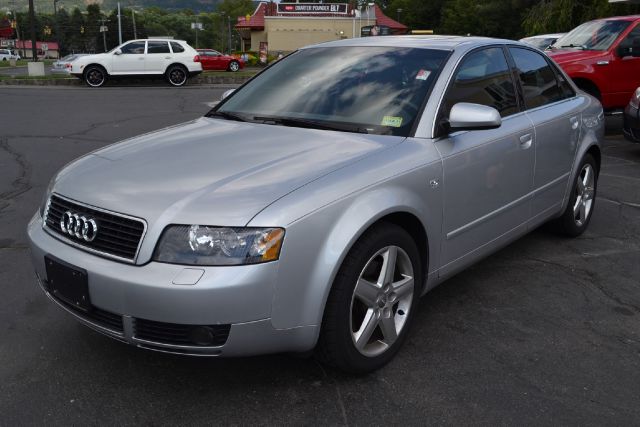 Audi A4 2005 photo 4