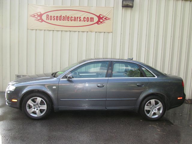 Audi A4 2005 photo 4