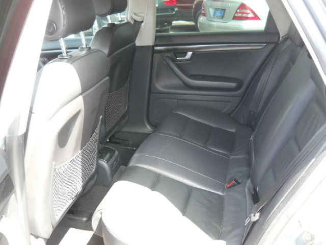 Audi A4 2005 photo 12