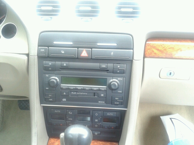 Audi A4 2005 photo 2