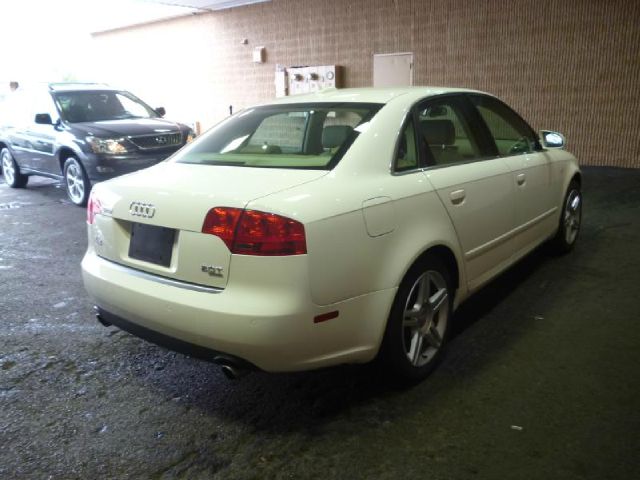 Audi A4 2WD Coupe Sedan