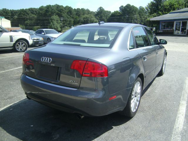 Audi A4 2006 photo 2