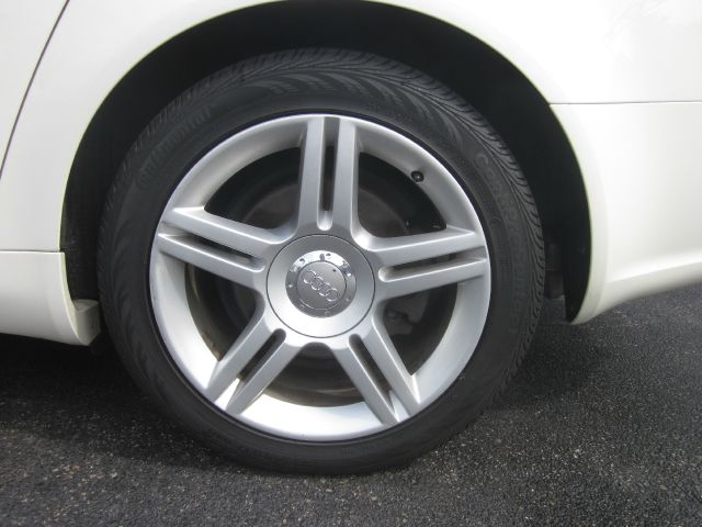 Audi A4 2006 photo 2