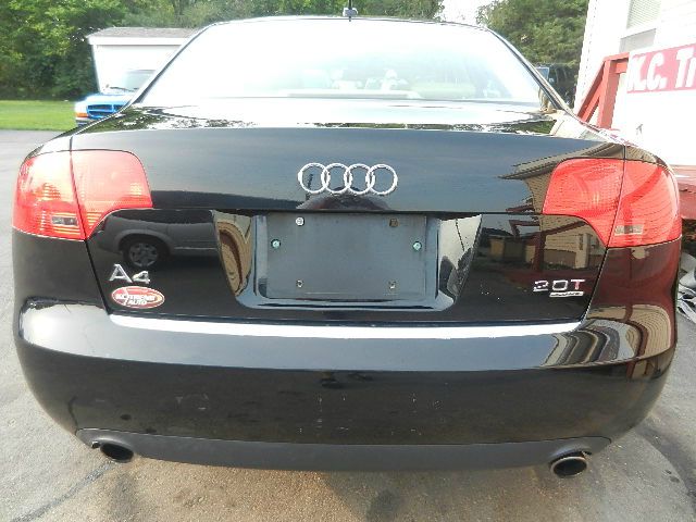 Audi A4 2006 photo 2