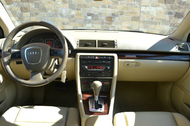 Audi A4 2006 photo 4
