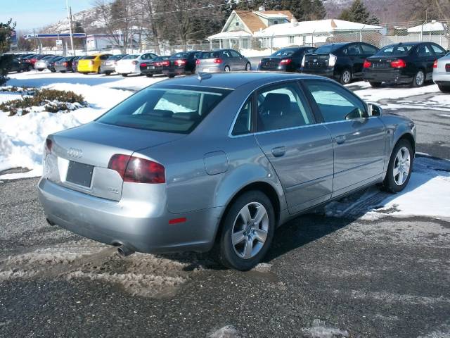 Audi A4 2006 photo 2