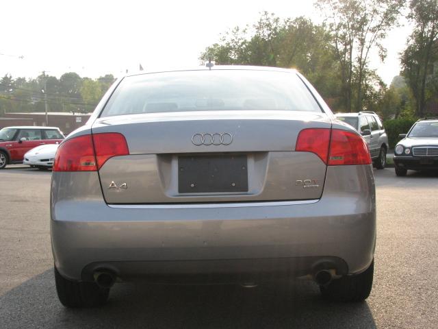 Audi A4 2006 photo 2