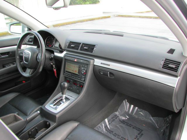Audi A4 2006 photo 24