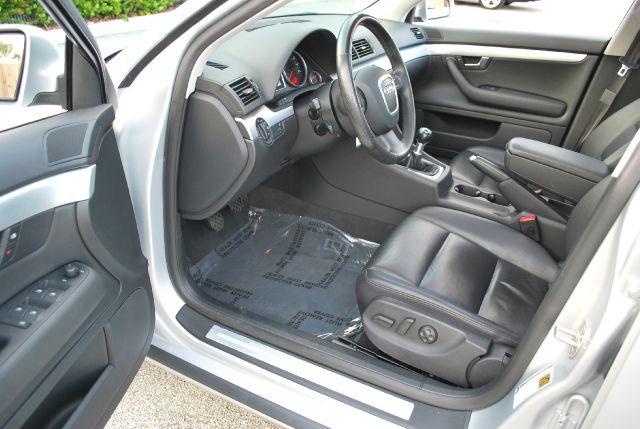 Audi A4 Deville Base Sedan